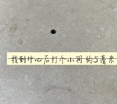 柳南瓷砖空鼓维修公司专业解答在瓷砖铺贴过程中，如果砂料搅拌不均匀，将会带来以下问题